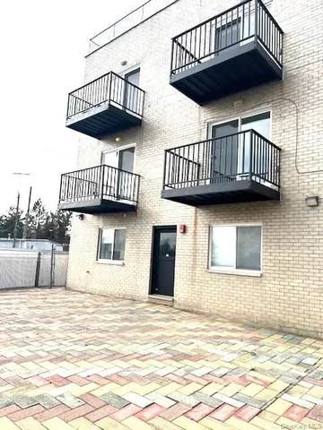 $3,500 | 520 Ellsworth Avenue, Unit 2B | Throgs Neck