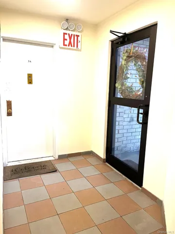 $3,500 | 520 Ellsworth Avenue, Unit 2B | Throgs Neck