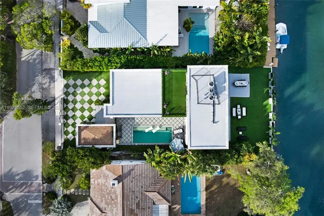 $4,999,000 | 8005 Noremac Avenue, Miami Beach, FL 33141