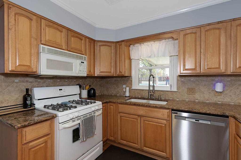 6686 Glenmore Way Columbus, GA 31904 - Photo 11 of 36