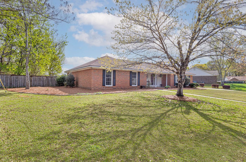 6686 Glenmore Way Columbus, GA 31904 - Photo 2 of 36