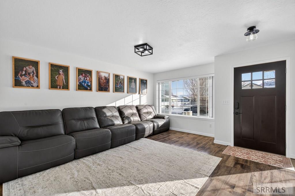 456 Juliette Way Chubbuck, ID 83202 - Photo 3 of 40