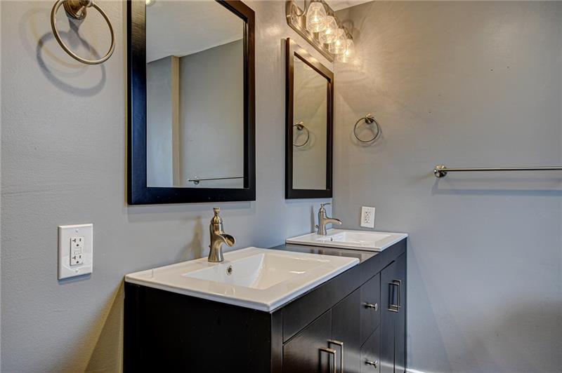 1327 Washington Road Pittsburgh, PA 15228 - Photo 15 of 25 Gallery Image 15