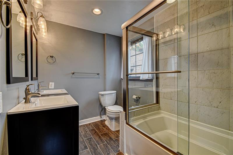 1327 Washington Road Pittsburgh, PA 15228 - Photo 16 of 25 Gallery Image 16