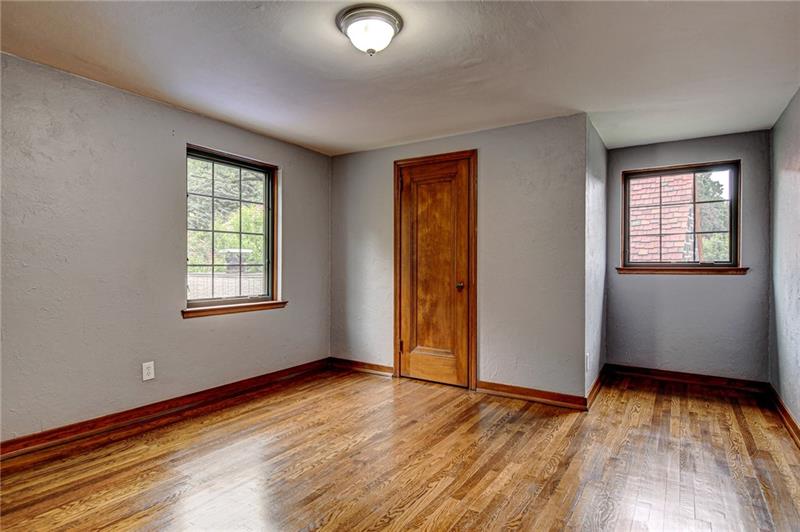 1327 Washington Road Pittsburgh, PA 15228 - Photo 17 of 25 Gallery Image 17