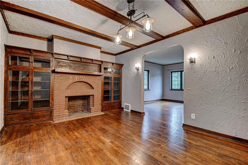 1327 Washington Road Pittsburgh, PA 15228 - Photo 5 of 25 Gallery Image 5