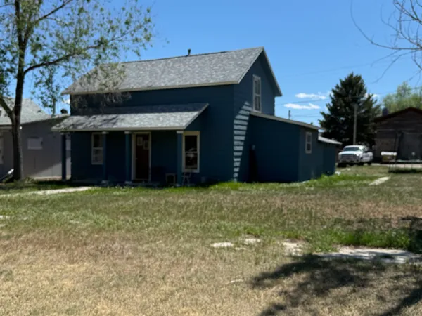 $175,000 | 711 Amoretti Street, Thermopolis, WY 82443