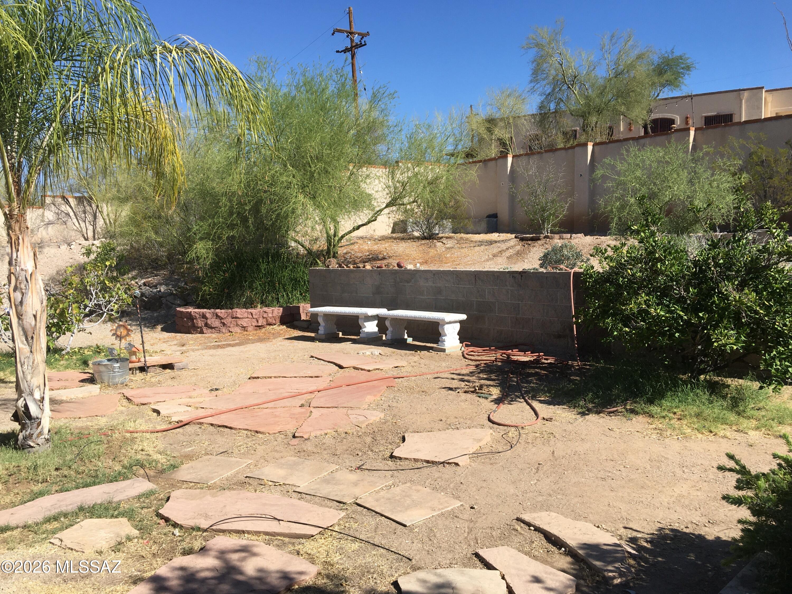1301 North Painted Hills Road Tucson, AZ 85745 - Photo 25 of 35