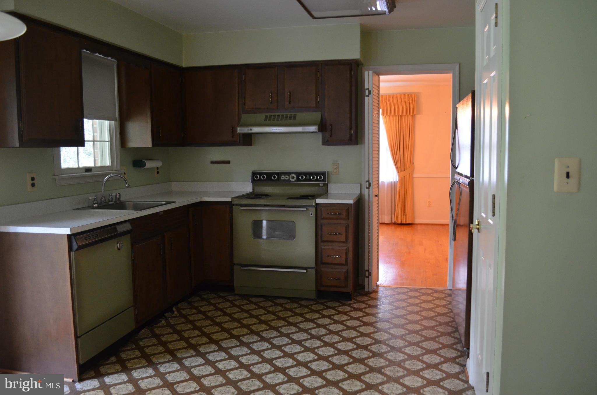 14311 Dairydale Road Baldwin, MD 21013 - Photo 8 of 17 Kitchen