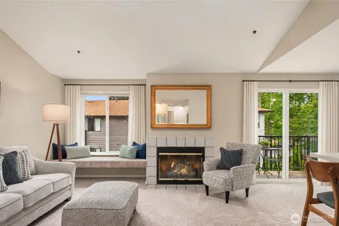 $499,950 | 12424 109th Court Northeast, Unit D304, Kirkland, WA 98034