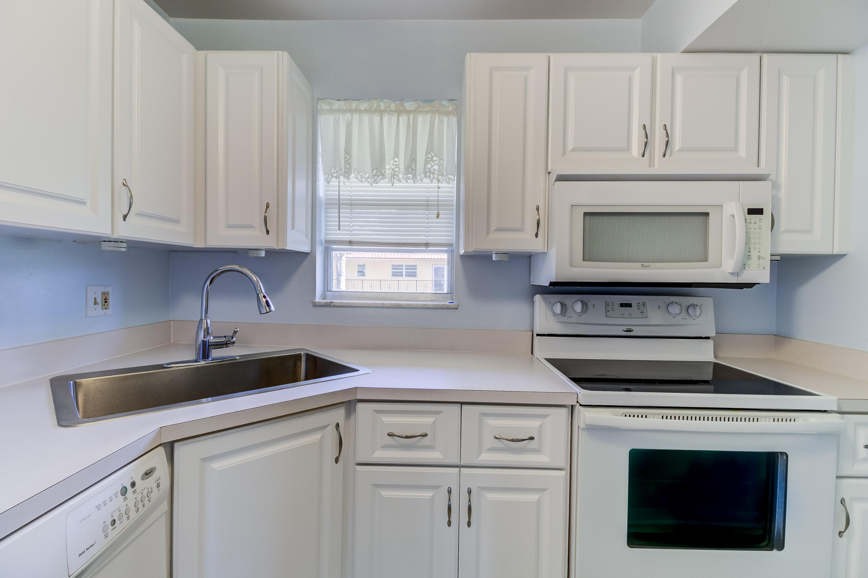 1943 Southwest Palm City Road, Unit G Stuart, FL 34994 - Photo 4 of 15 Kitchen