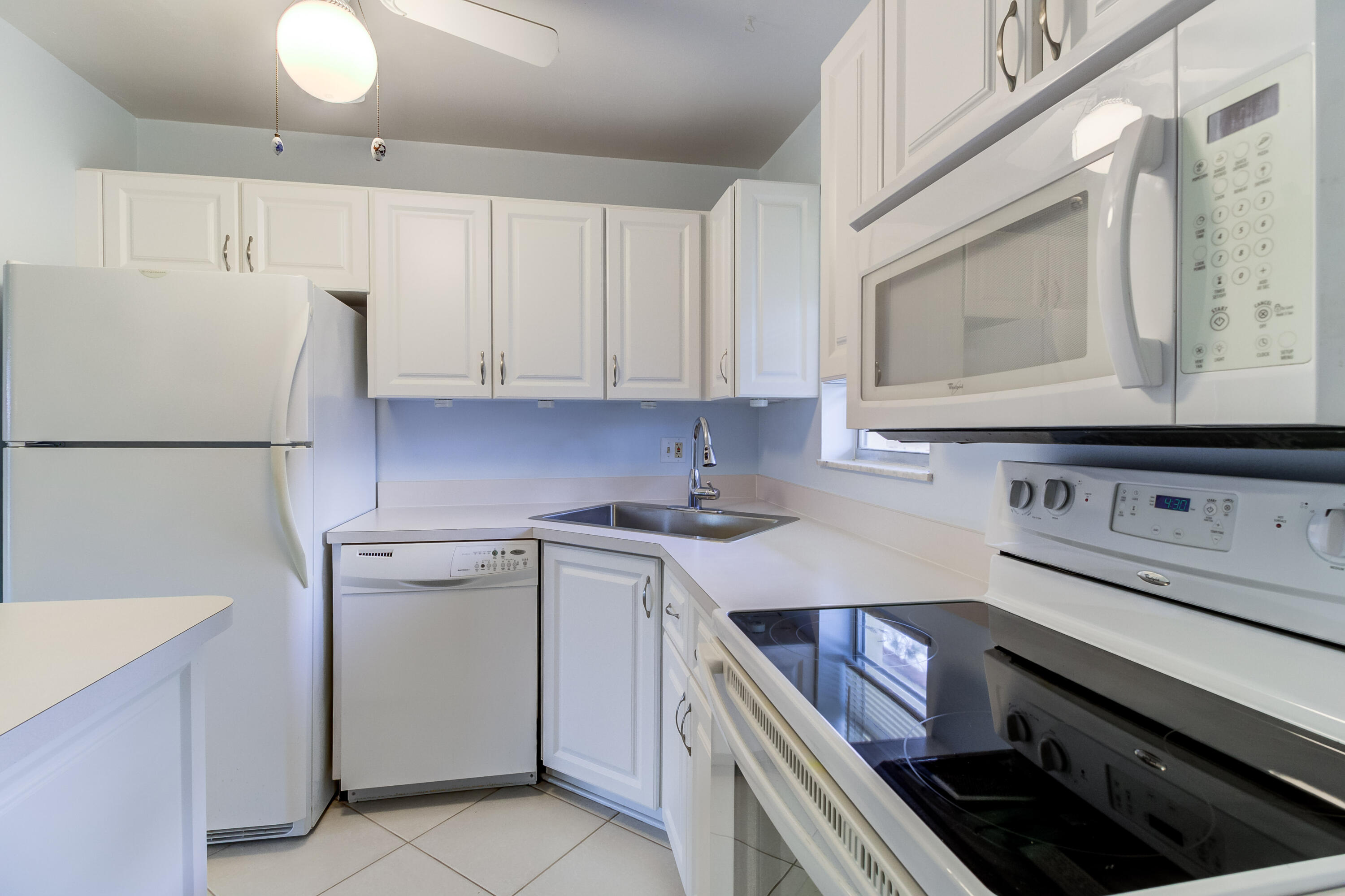 1943 Southwest Palm City Road, Unit G Stuart, FL 34994 - Photo 5 of 15 Kitchen