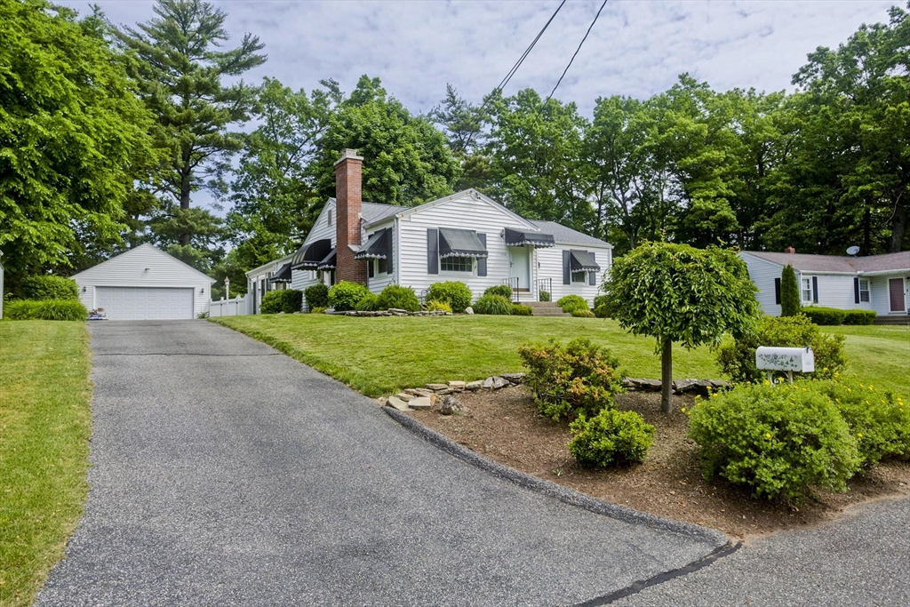 190 Mary Coburn Road Springfield, MA 01129 - Photo 1 of 31