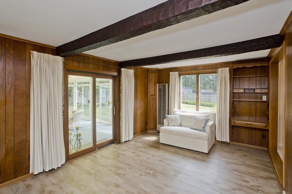 190 Mary Coburn Road Springfield, MA 01129 - Photo 13 of 31