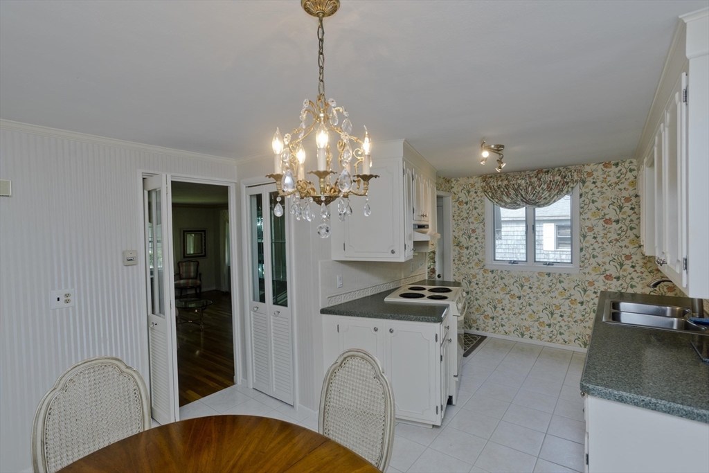 190 Mary Coburn Road Springfield, MA 01129 - Photo 20 of 31