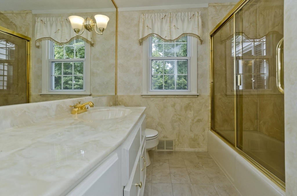 190 Mary Coburn Road Springfield, MA 01129 - Photo 24 of 31