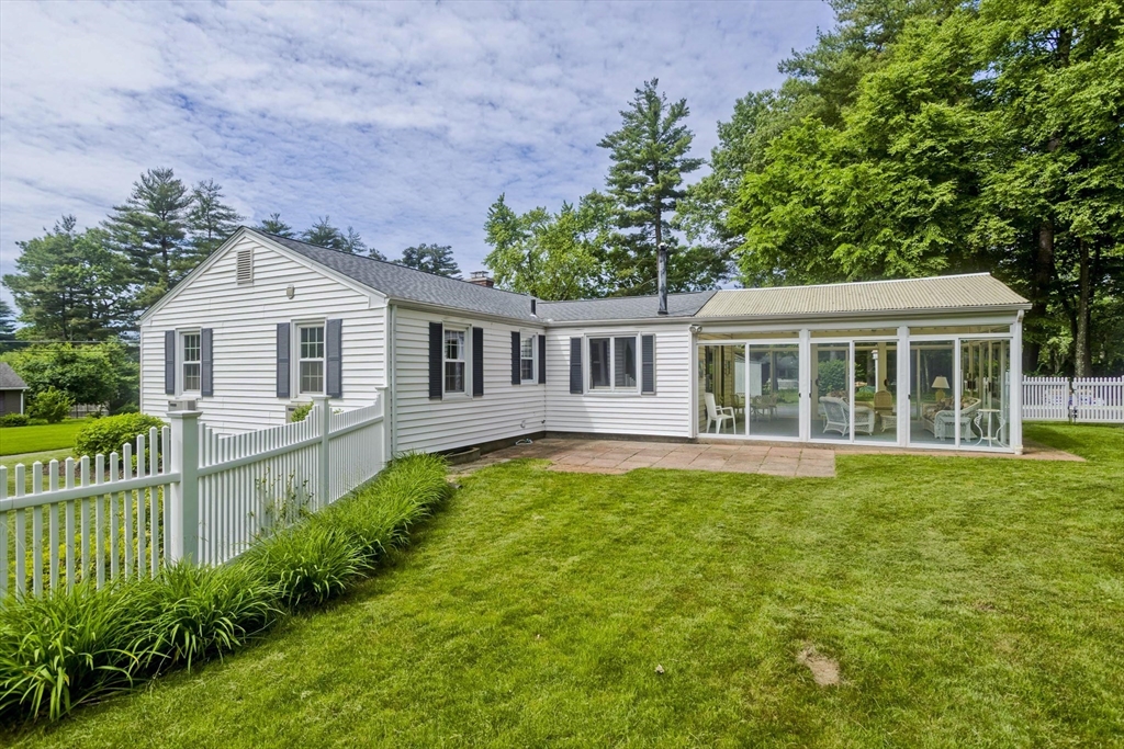 190 Mary Coburn Road Springfield, MA 01129 - Photo 7 of 31