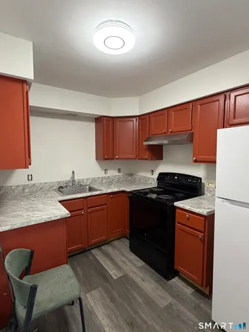 $1,900 | 138 Maple Street, Winchester, CT 06098