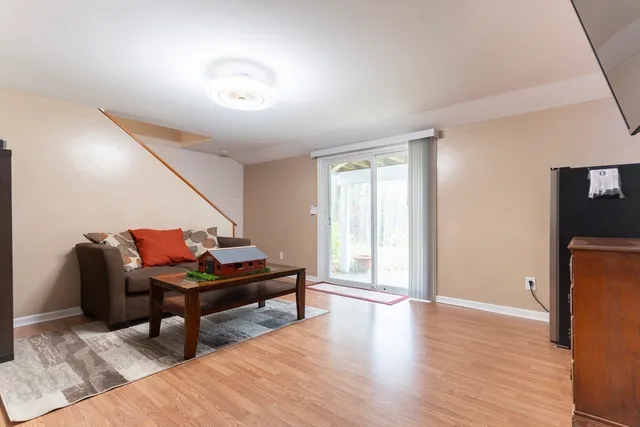 $319,900 | 213 Bayberry Hill Lane, Unit 213, Leominster, MA 01453