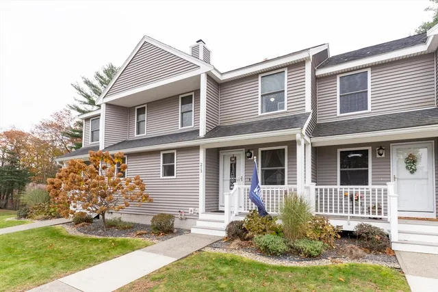 $319,900 | 213 Bayberry Hill Lane, Unit 213, Leominster, MA 01453