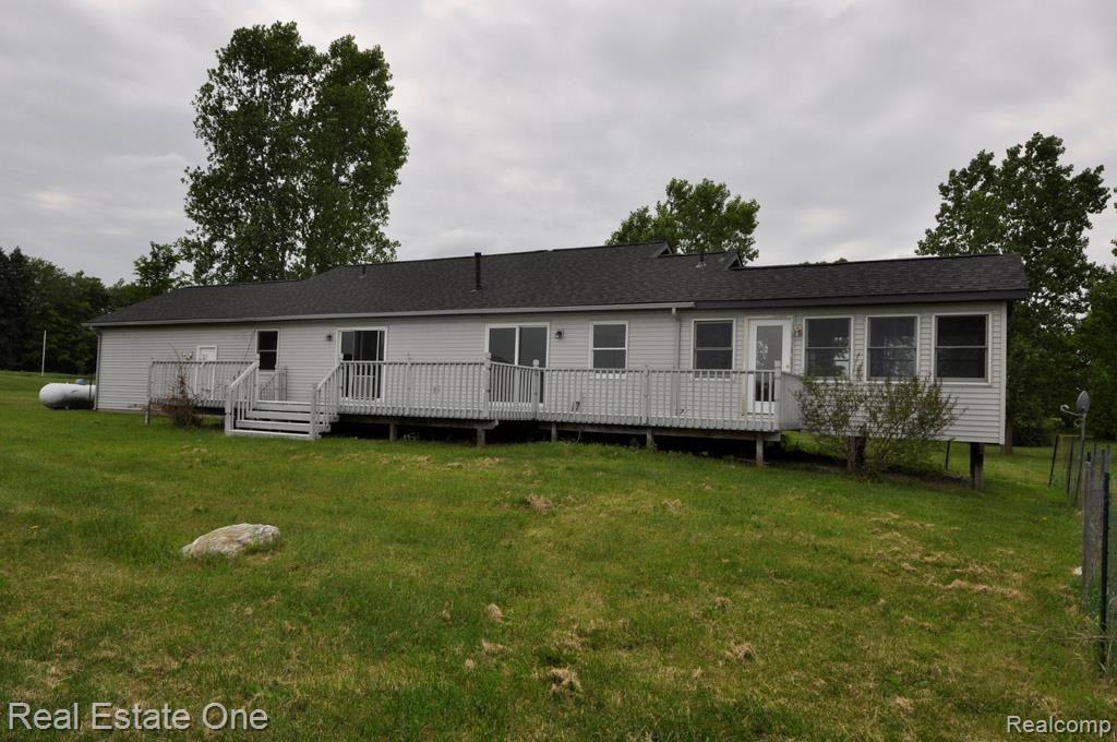 660 Dieterle Road Fowlerville, MI 48836 - Photo 35 of 35 Rear