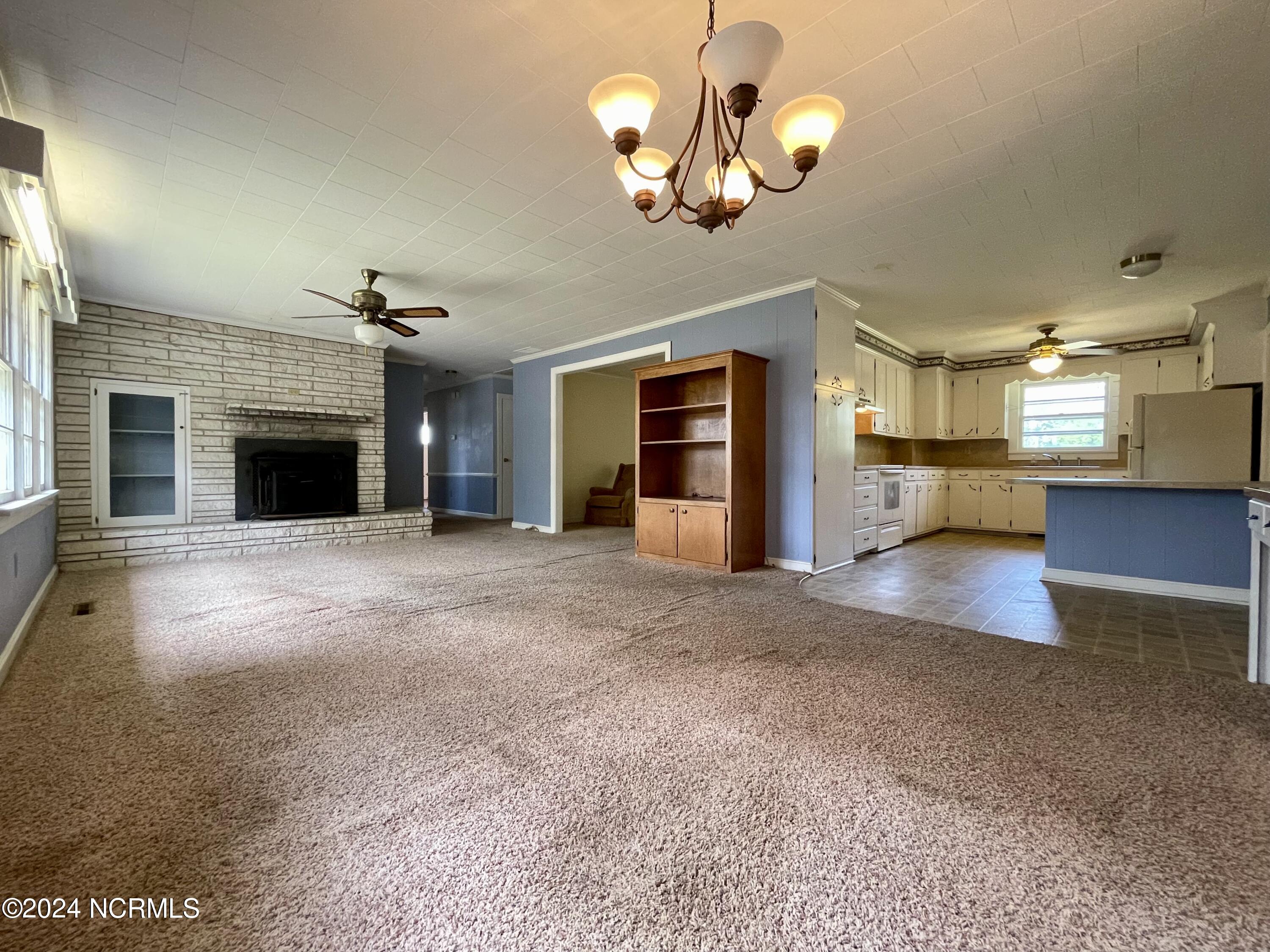 1222 Meadow Branch Road Williamston, NC 27892 - Photo 25 of 39 Living Room