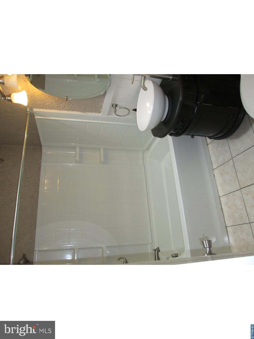 1840 Tomlinson Road Philadelphia, PA 19116 - Photo 10 of 25 Bathroom