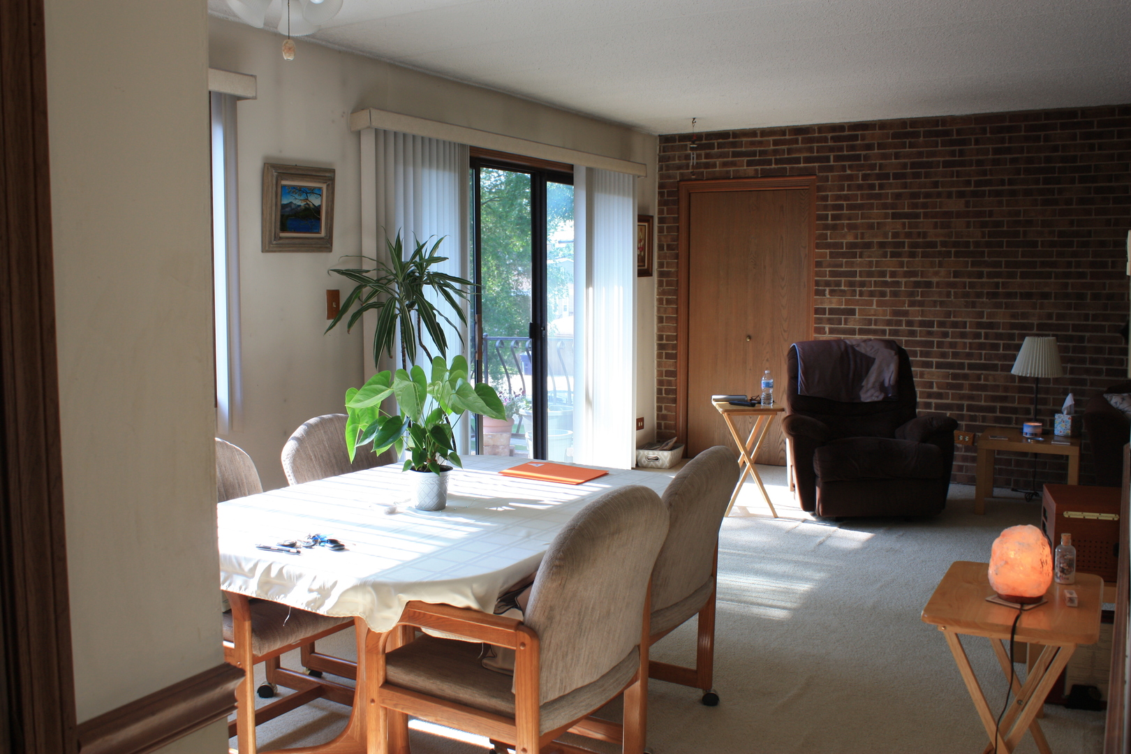 10900 Central Avenue, Unit 2C Chicago Ridge, IL 60415 - Photo 5 of 16 a dining room with furniture and wooden floor