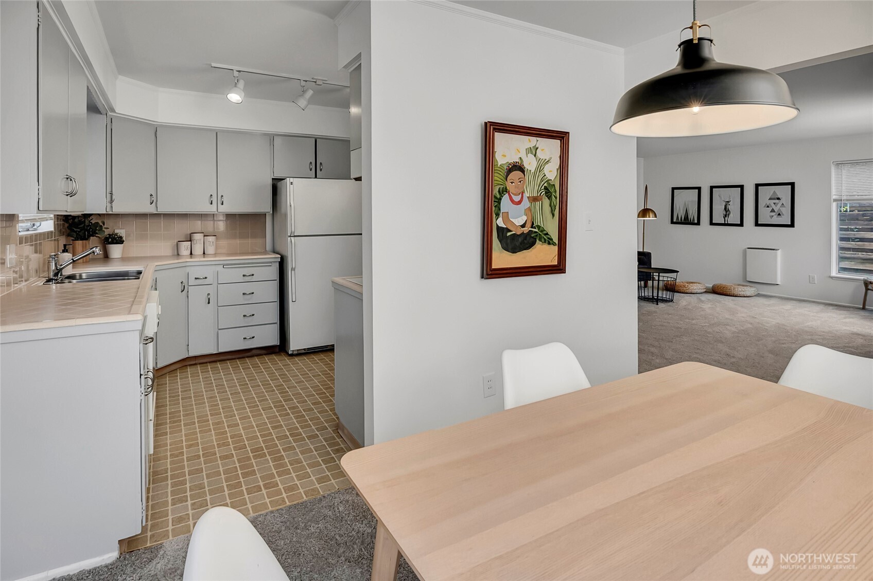 4606 Northeast 47th Street Seattle, WA 98105 - Photo 9 of 36