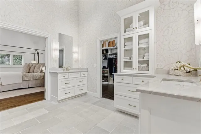 $1,050,000 | 3705 Shawnee Mission Parkway, Fairway, KS 66205