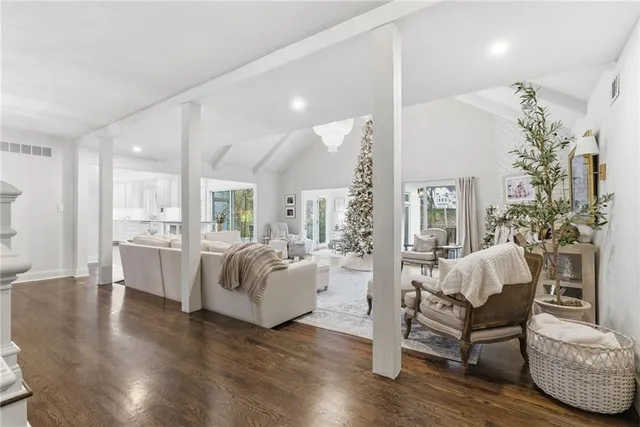 $1,050,000 | 3705 Shawnee Mission Parkway, Fairway, KS 66205