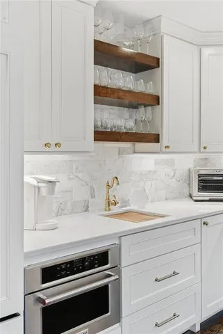 $1,050,000 | 3705 Shawnee Mission Parkway, Fairway, KS 66205