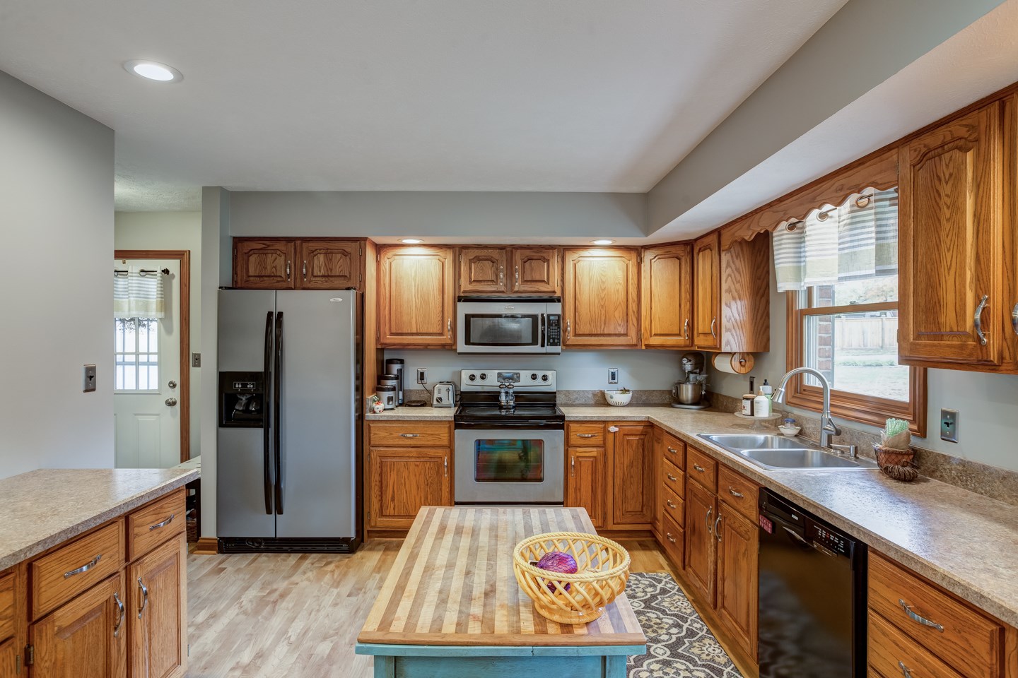 4943 Orchard Road Evansville, IN 47720 - Photo 13 of 35 Gallery Image 13