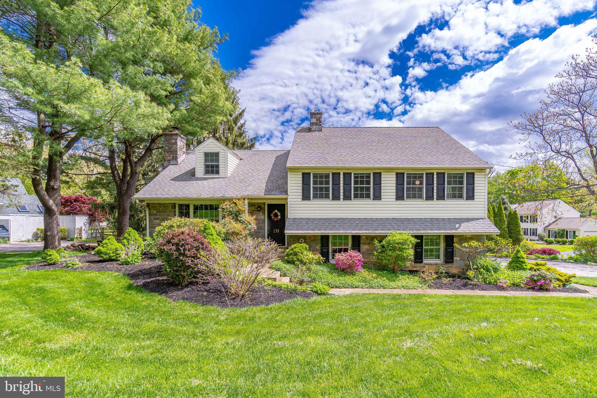 211 Cassatt Road Berwyn, PA 19312 - Photo 1 of 40 Front of House