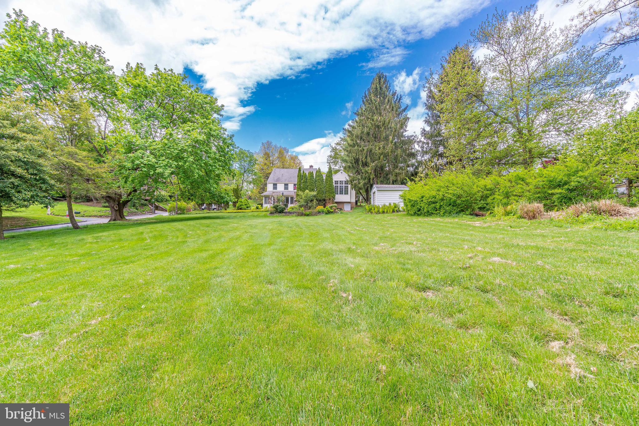211 Cassatt Road Berwyn, PA 19312 - Photo 40 of 40 Backyard