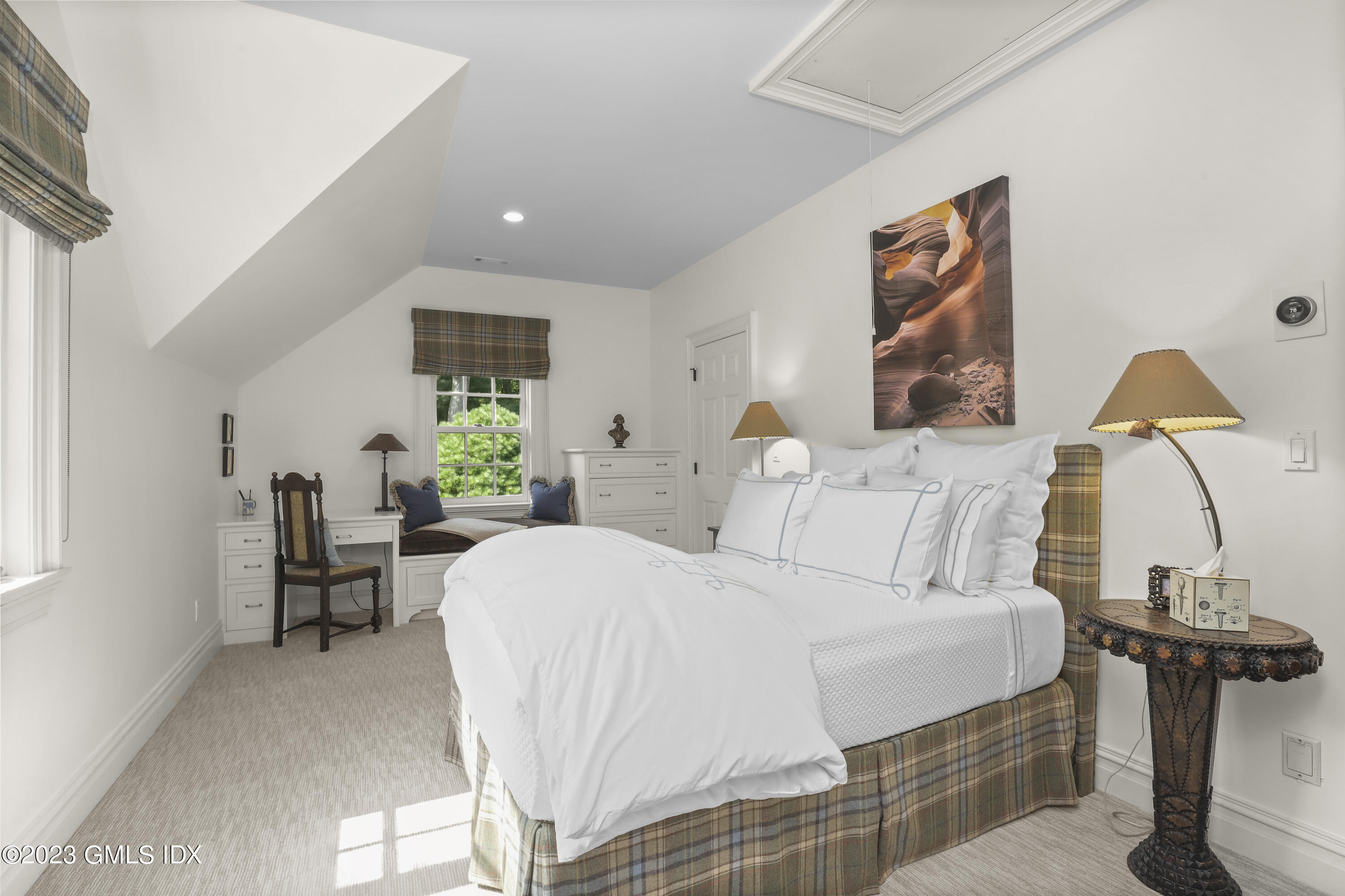 27 Locust Road Greenwich, CT 06831 - Photo 17 of 39 27 Locust Rd Greenwich CT-print-044-037-