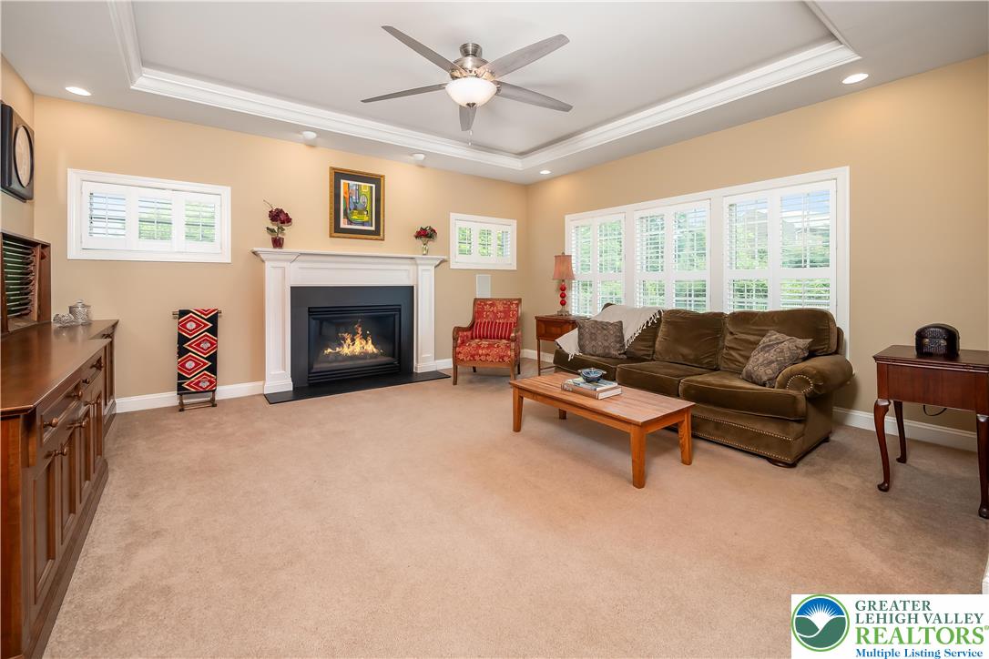 1559 Surrey Road Bethlehem, PA 18015 - Photo 15 of 44 Gallery Image 15