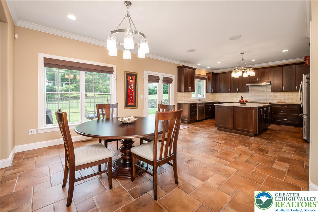 1559 Surrey Road Bethlehem, PA 18015 - Photo 18 of 44 Gallery Image 18