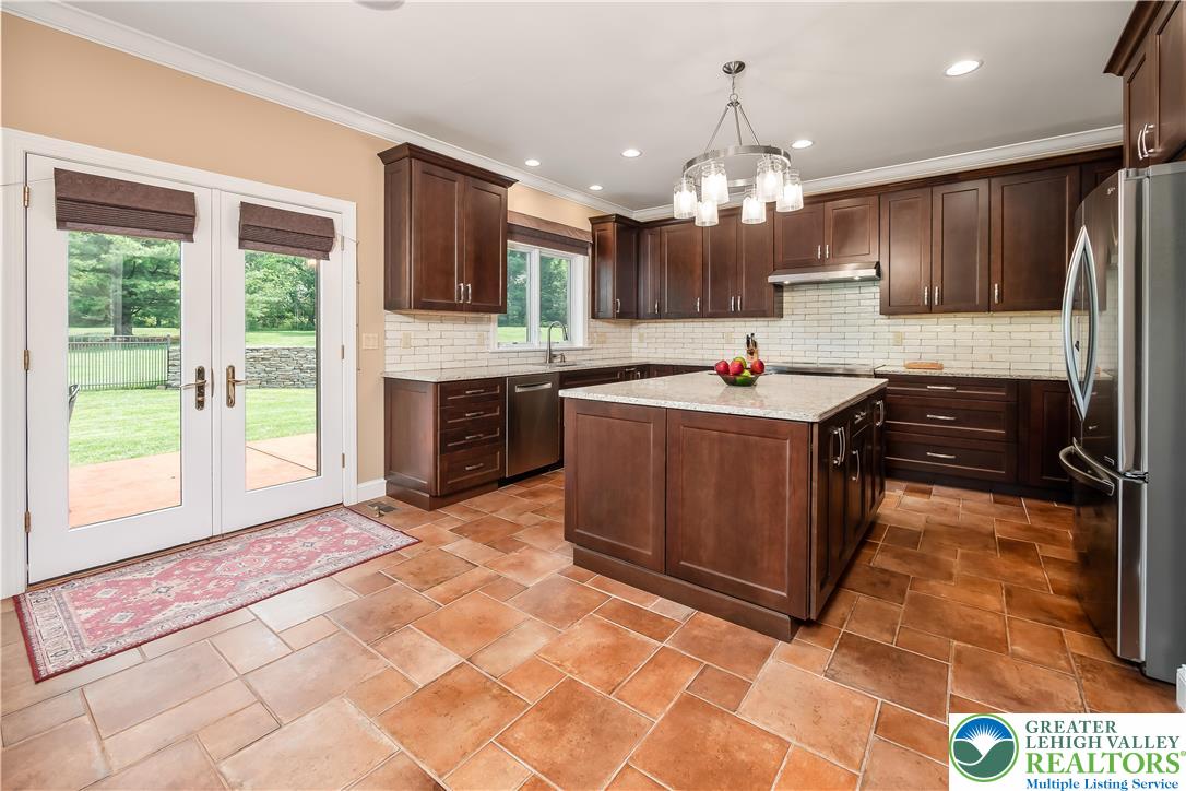 1559 Surrey Road Bethlehem, PA 18015 - Photo 19 of 44 Gallery Image 19