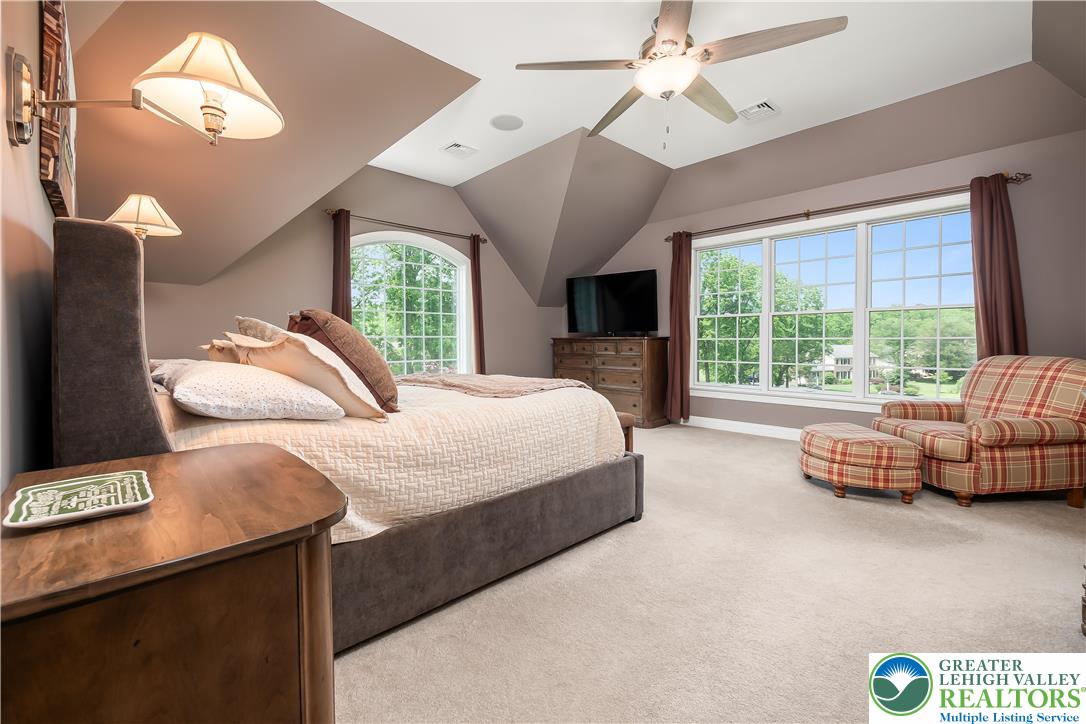 1559 Surrey Road Bethlehem, PA 18015 - Photo 28 of 44 Gallery Image 28