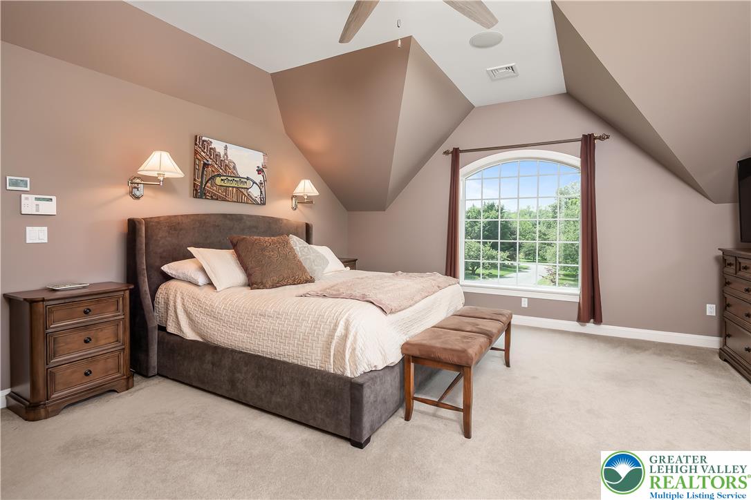 1559 Surrey Road Bethlehem, PA 18015 - Photo 29 of 44 Gallery Image 29