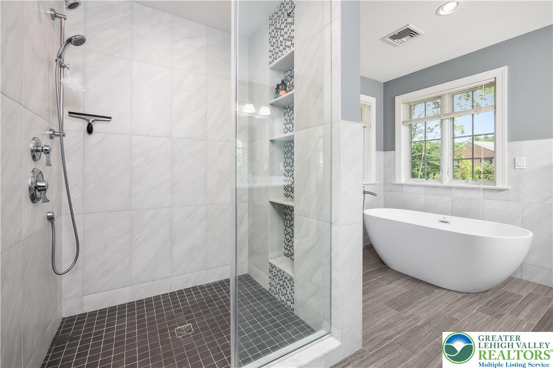 1559 Surrey Road Bethlehem, PA 18015 - Photo 32 of 44 Gallery Image 32