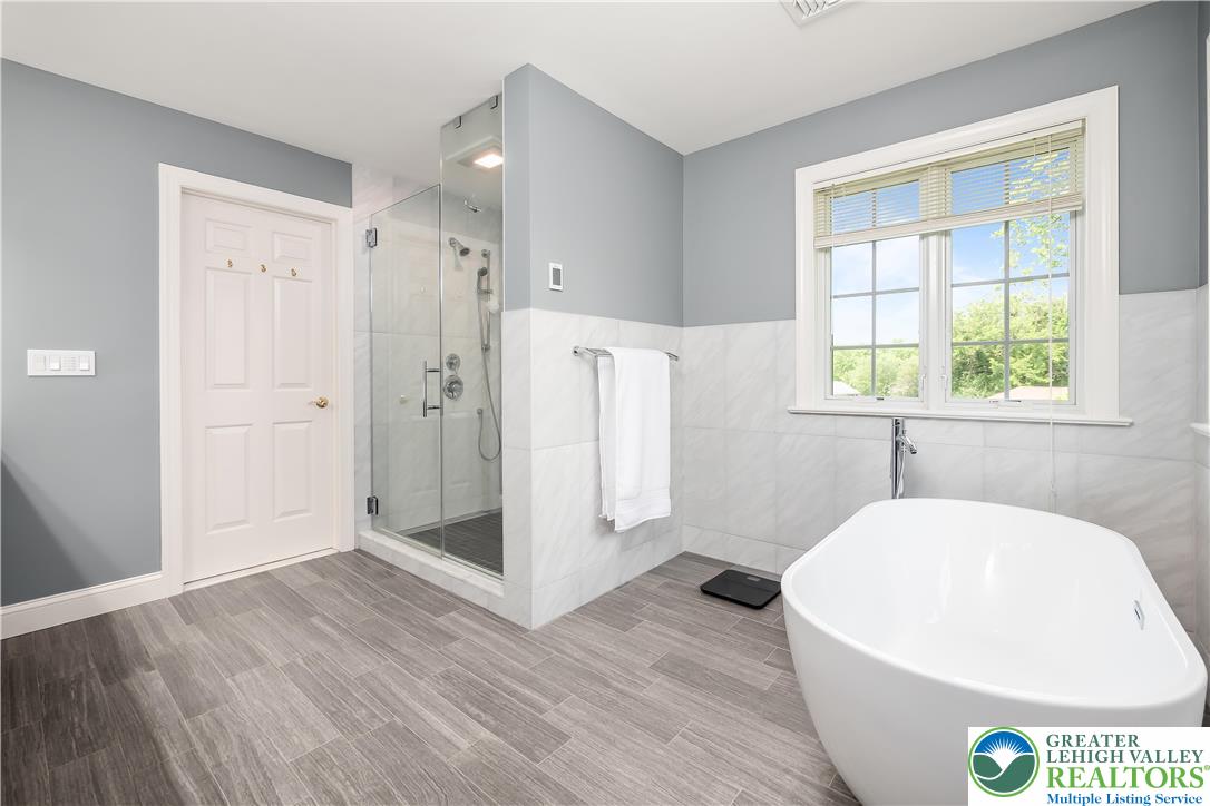 1559 Surrey Road Bethlehem, PA 18015 - Photo 34 of 44 Gallery Image 34