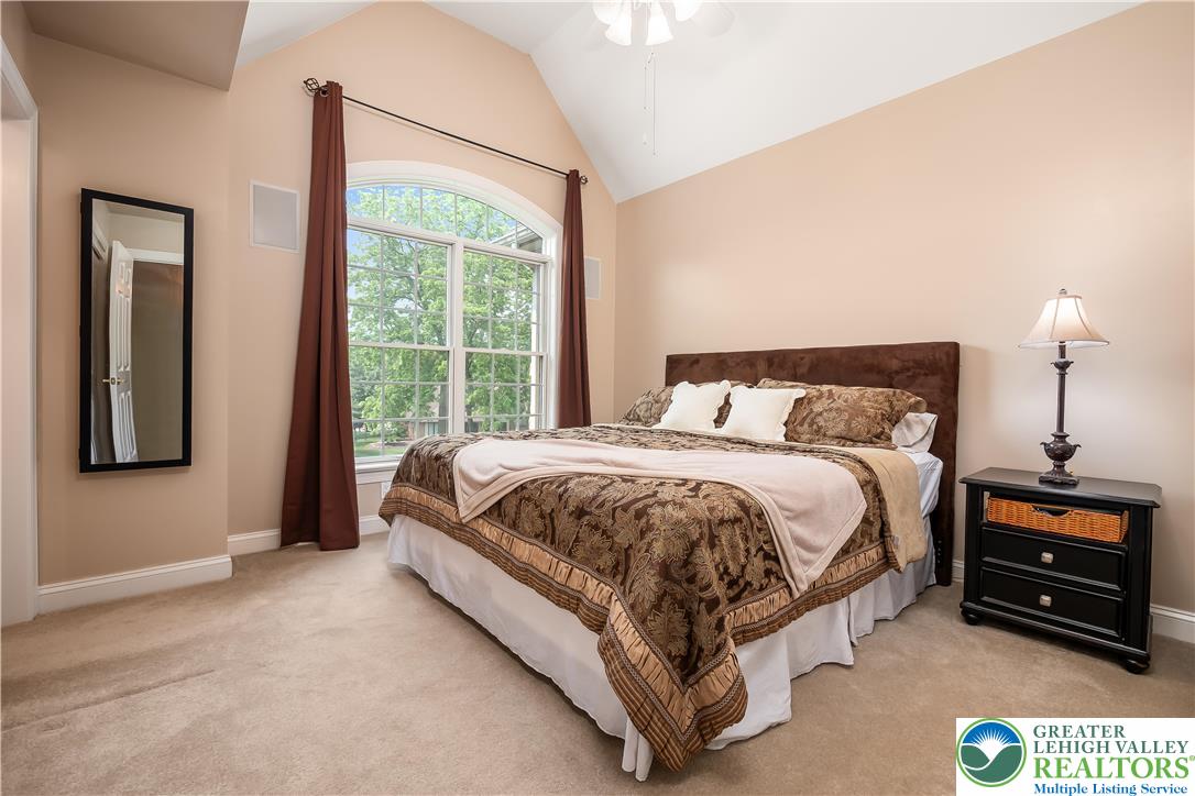 1559 Surrey Road Bethlehem, PA 18015 - Photo 35 of 44 Gallery Image 35