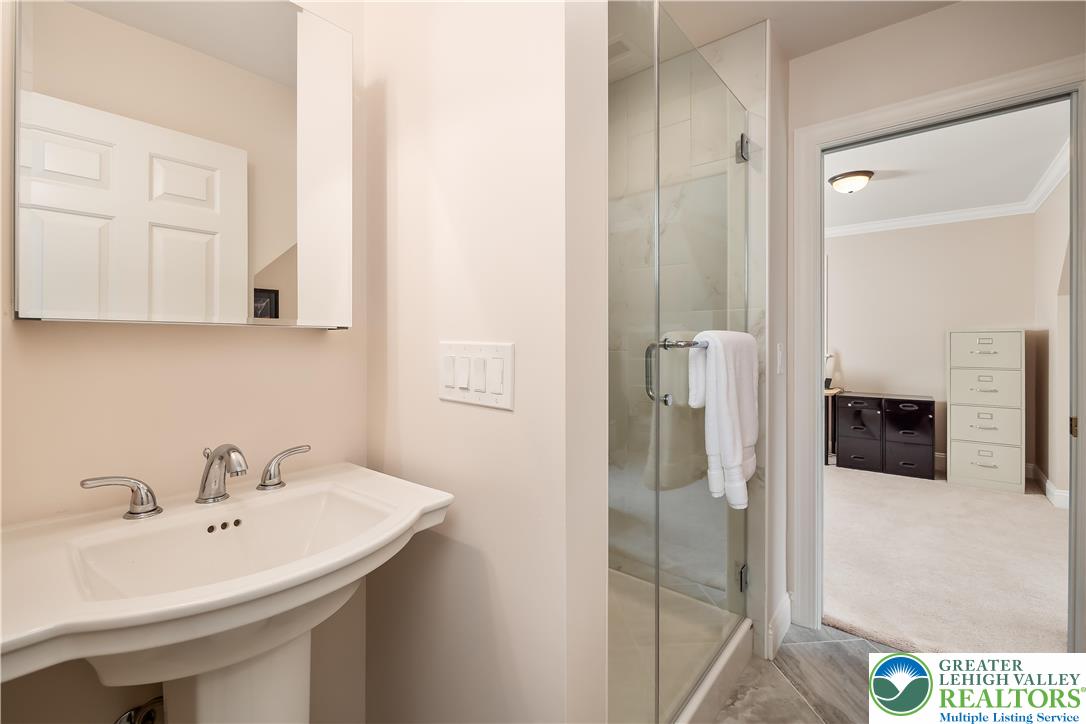 1559 Surrey Road Bethlehem, PA 18015 - Photo 36 of 44 Gallery Image 36