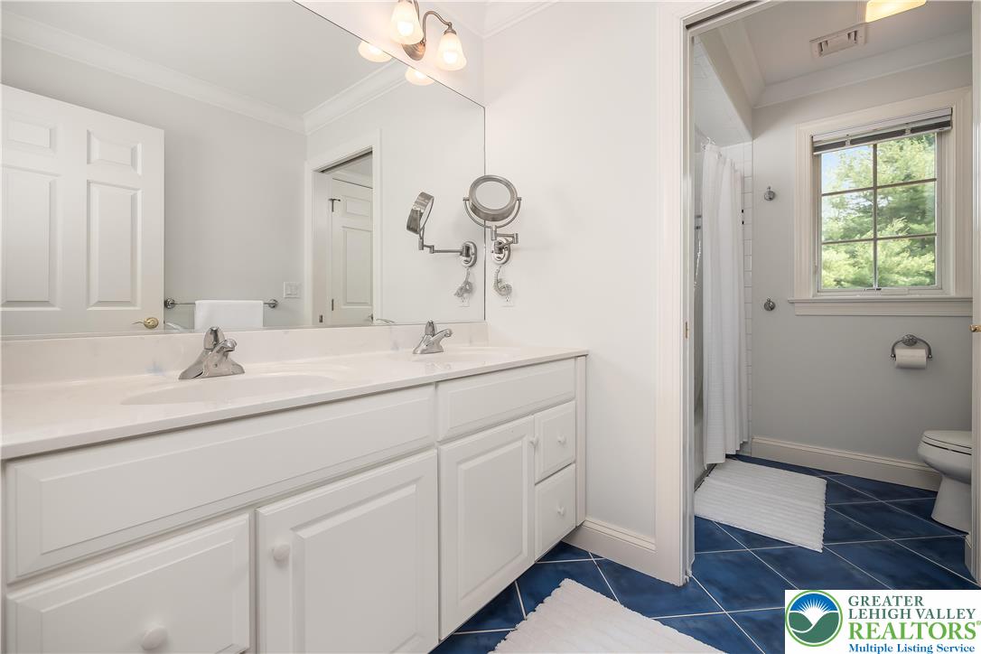 1559 Surrey Road Bethlehem, PA 18015 - Photo 40 of 44 Gallery Image 40