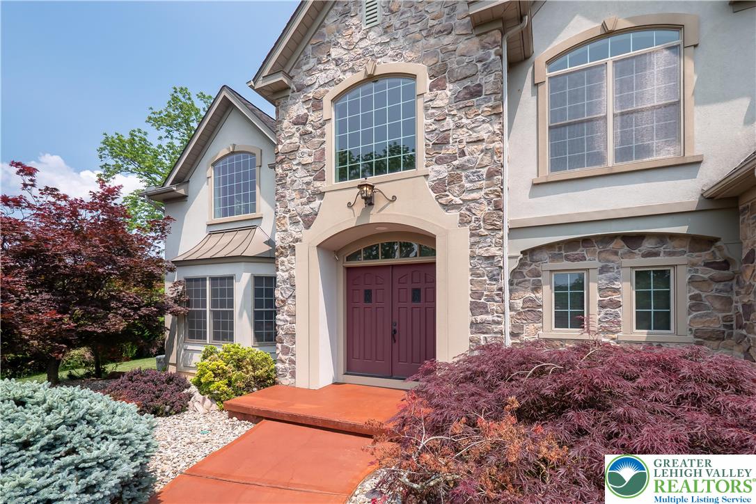 1559 Surrey Road Bethlehem, PA 18015 - Photo 9 of 44 Gallery Image 9