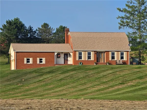 $375,000 | 25200 Highway 621, Coshocton, OH 43812