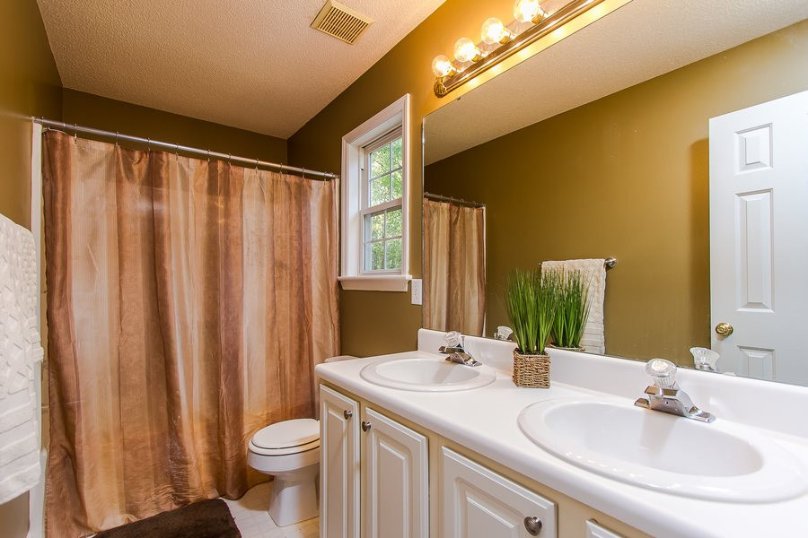 209 South Ridge Drive Garner, NC 27529 - Photo 20 of 23 Master Bath/Spa