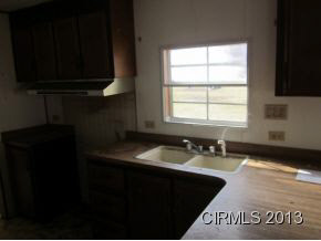 809 North Maple Street Converse, IN 46919 - Photo 4 of 7 Gallery Image 4